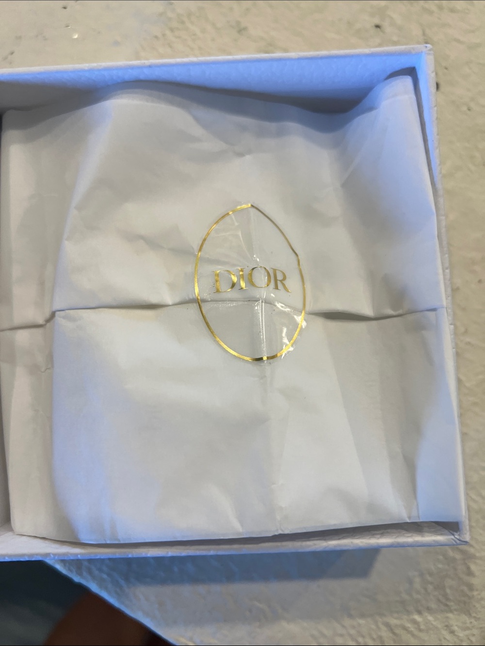 Dior Pearl and Gold Star Drop Earrings - Picture 5 of 6